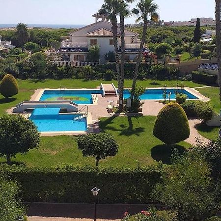 Bungalow Con Terraza La Mata لا ماتا المظهر الخارجي الصورة