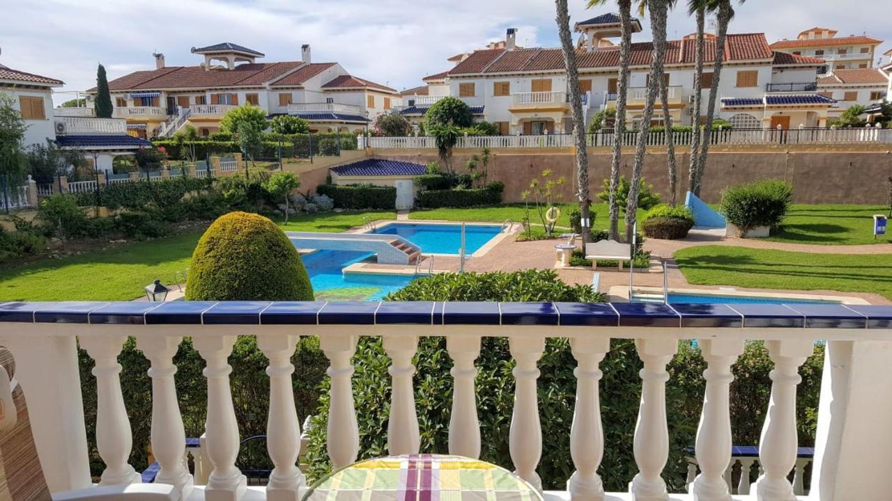 Bungalow Con Terraza La Mata لا ماتا المظهر الخارجي الصورة