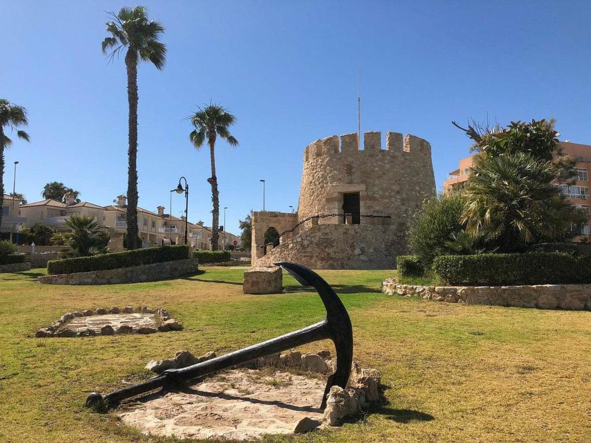 Bungalow Con Terraza La Mata لا ماتا المظهر الخارجي الصورة