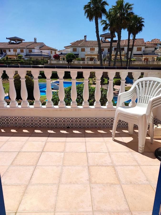 Bungalow Con Terraza La Mata لا ماتا المظهر الخارجي الصورة